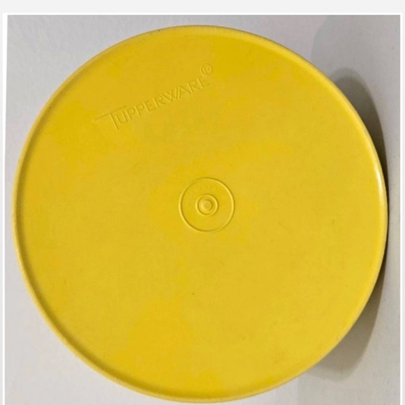 VTG 70s Tupperware Container Large Servalier Yellow Round Storage W/ Lid 1339-1 - Picture 12 of 14